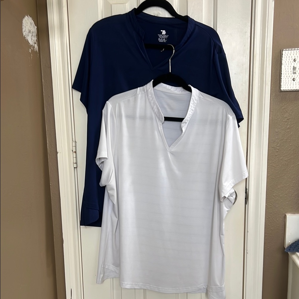Women’s V-neck Golf Shirts size 2XL Shirts (2)